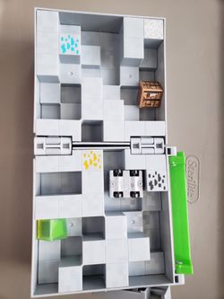 Minecraft Cube And Figures