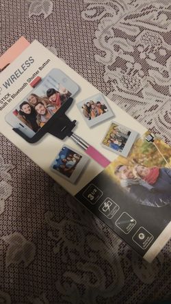 Wireless Selfie Stick With Built In Bluetooth Shutter Button for Smartphone & Camera