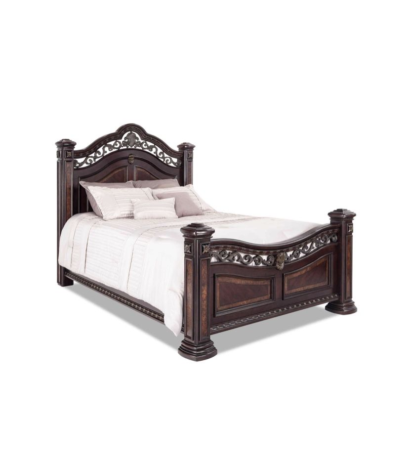 Grand manor bedroom deals set