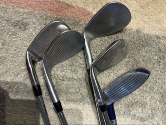 Lot of 5 Golf Clubs: Callaway MD3 54° & Vokey SM7 52° Wedges, Hybrid, 7-Iron