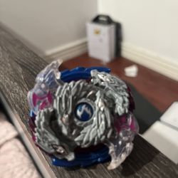 Hasbro Longinus Beyblade