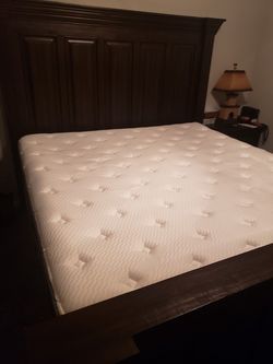 Golden Pedic King Mattress and box springs