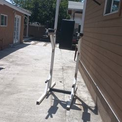 Exercise Machine For Pull Ups