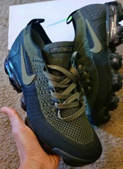Men Nike flynit size 9.5