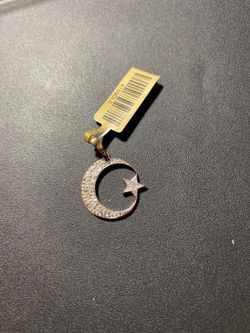 10k real solid gold with real diamonds pendant 1” and 1.6gr