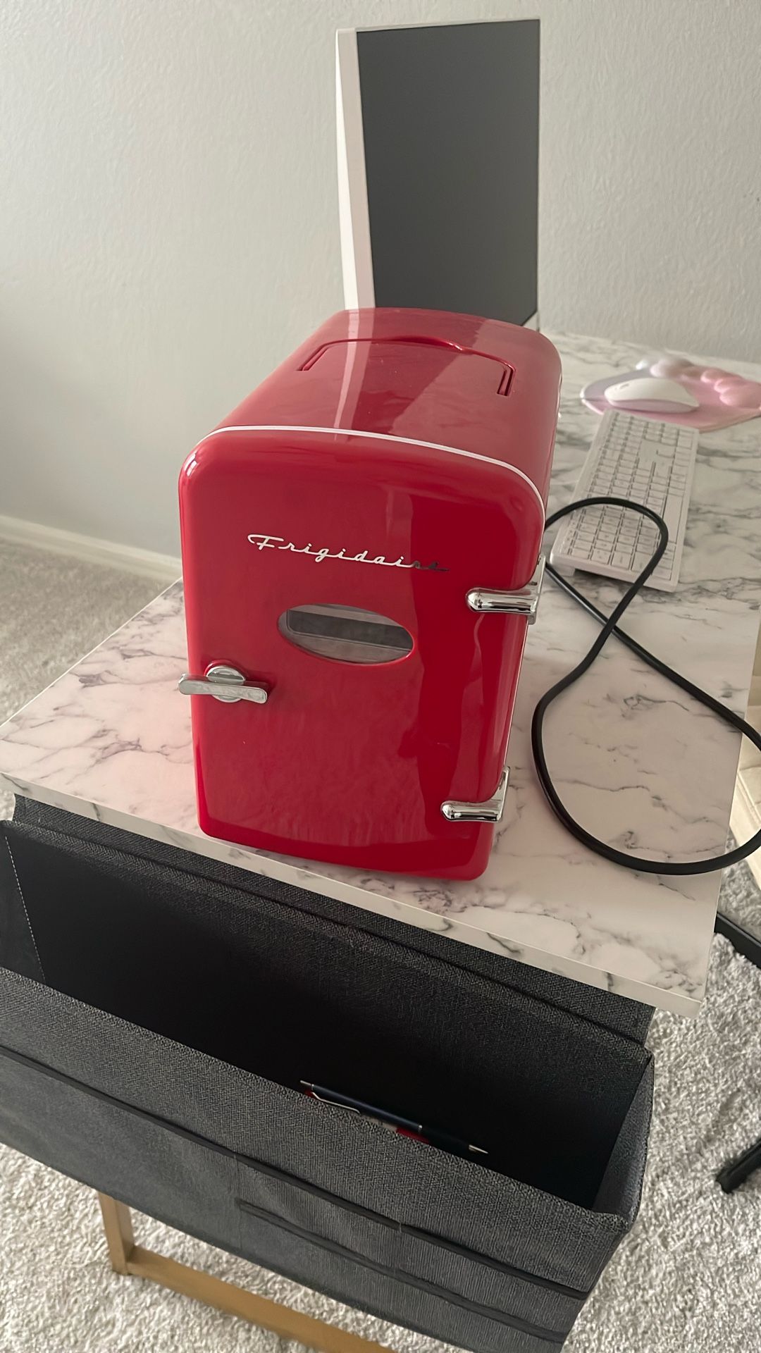 Frigidaire Mini Fridge Plug In