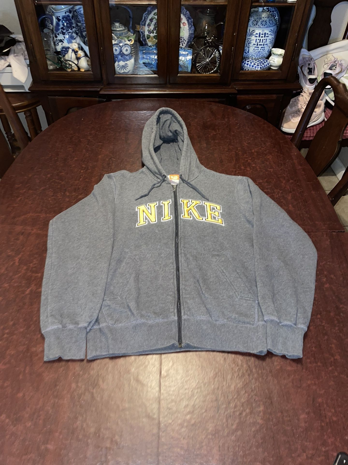 Vintage 2000’s Nike Spellout Zip up jacket Size s