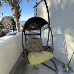 Outdoor Papasan Swinging Chair