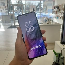 Motorola Razr 2024 (Unlocked) - Pre-Owned