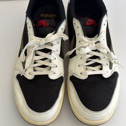 Nike Low-Top Travis Scott Sneakers in Black, White and Olive. Size Men’s 12.