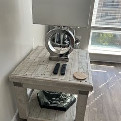 End table Brand New condition. Has lamp outlet and USB input. $60. Cash only pickup only. 