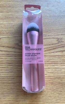 Real Techniques Powder Pigment Blush Brush