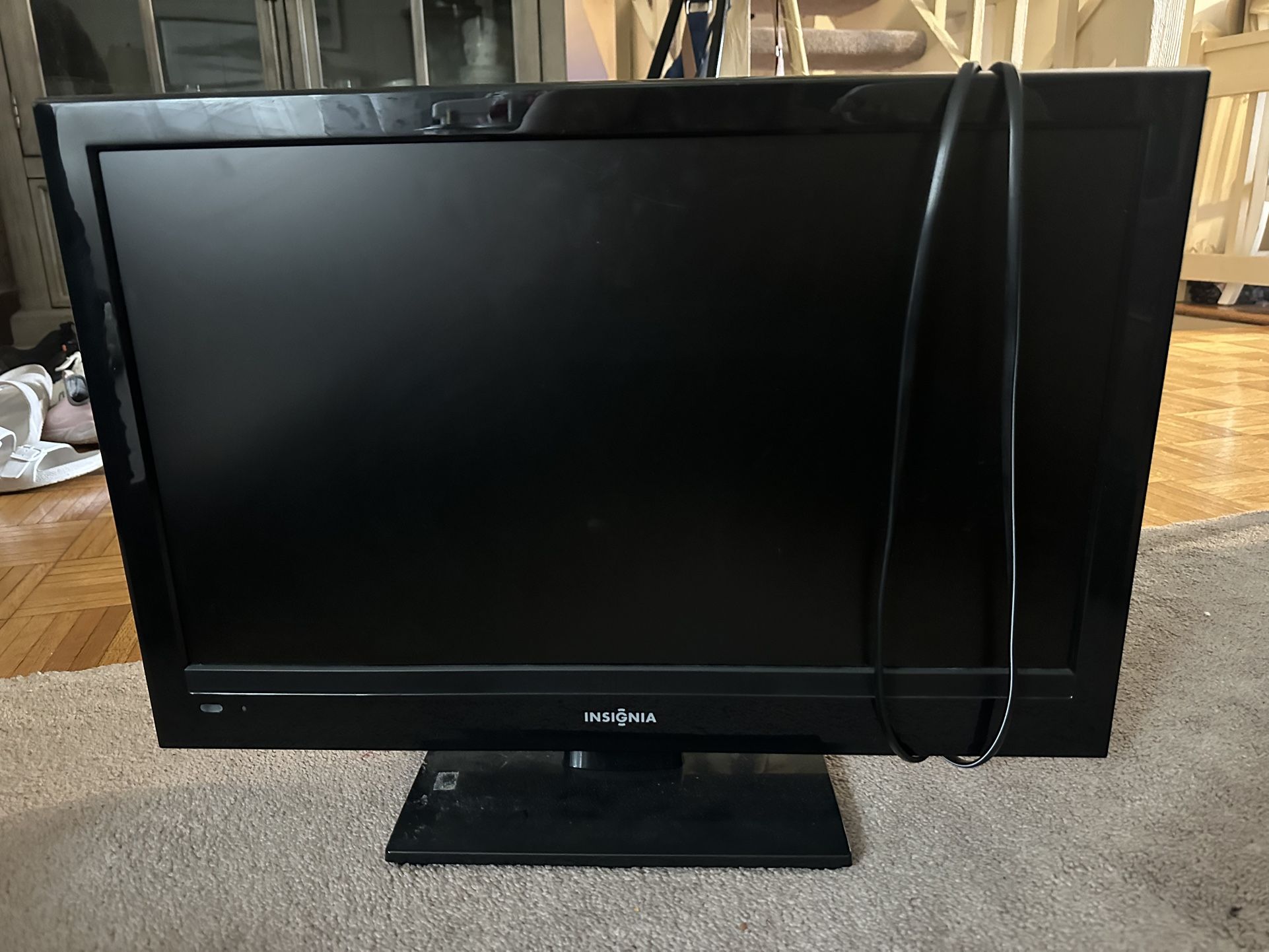 Free 20” Flat screen Insignia TV Works Well