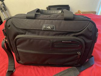 Brenthaven Elliot Deluxe Brief Shoulder Case