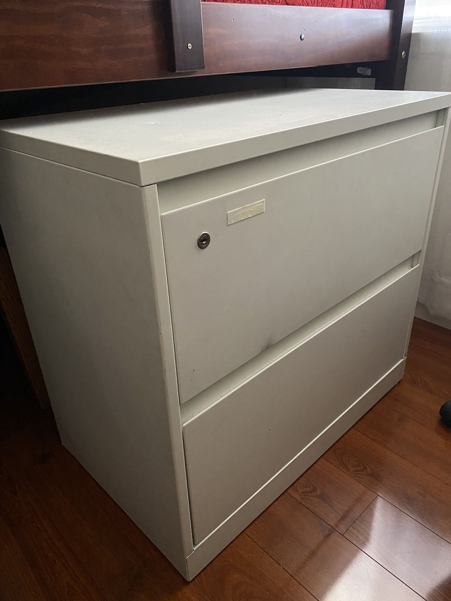 File Cabinet With A Locking Key