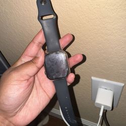 Apple Watch Series 8 Comes With Charger Cord