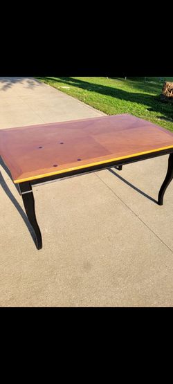 Kitchen table