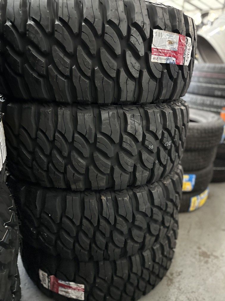 33 1250 15 Mud Terrain Tires