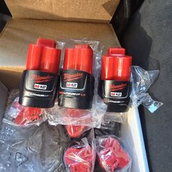 Milwaukee 12v 1.5 Batteries CHEAP 3 For $70
