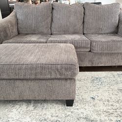 Couch - Queen Sleeper Sofa w/ Ottoman + Decorative Pillows — Gently Used — $500 OBO