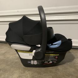 Cybex Aton M Infant Car Seat — Black — Up to 35 lbs