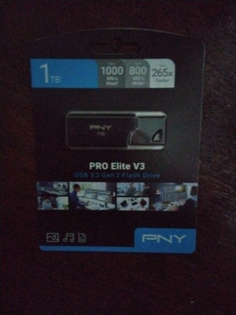 Pro Elite V3 USB3.2 Gen2 Flashdrive