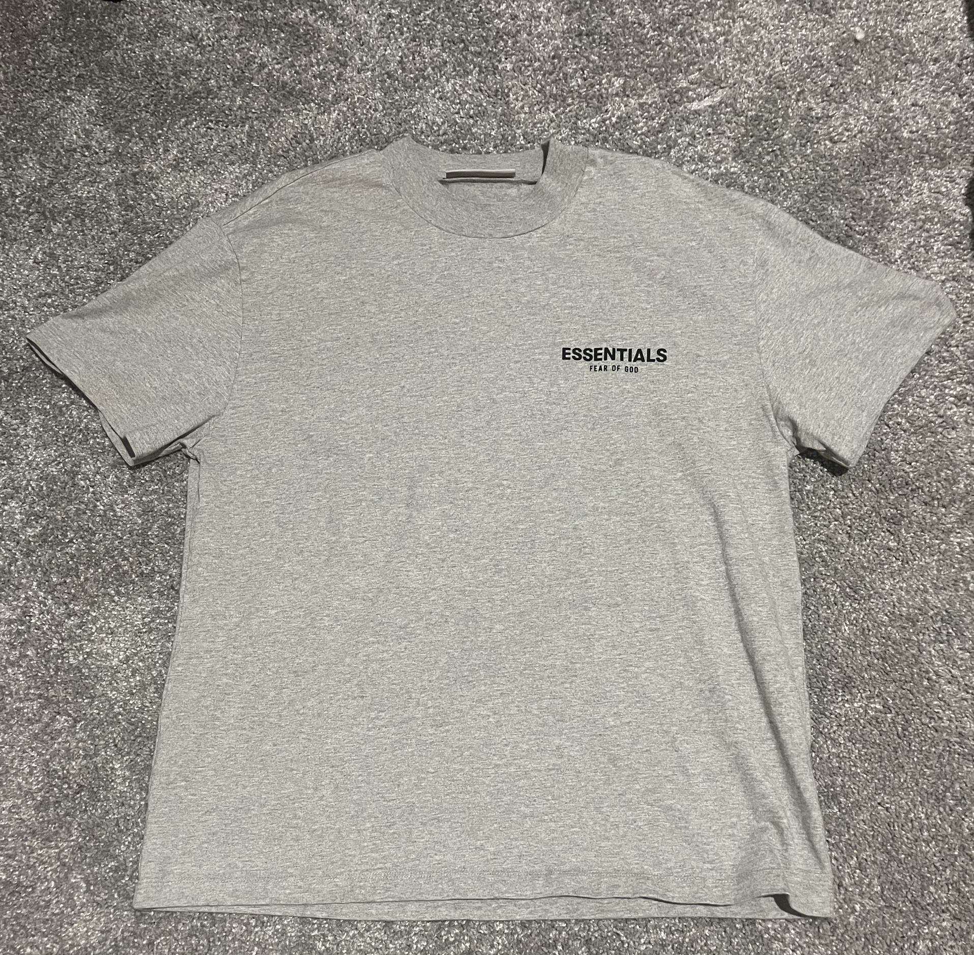 Essential T-shirt Size M