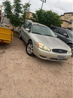 2005 ford Taurus sel sedan 4d