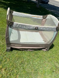 Graco light green playpen