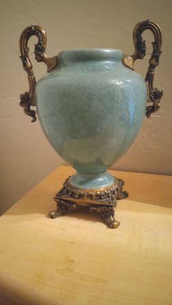 Looks old ?