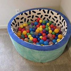Ball pit