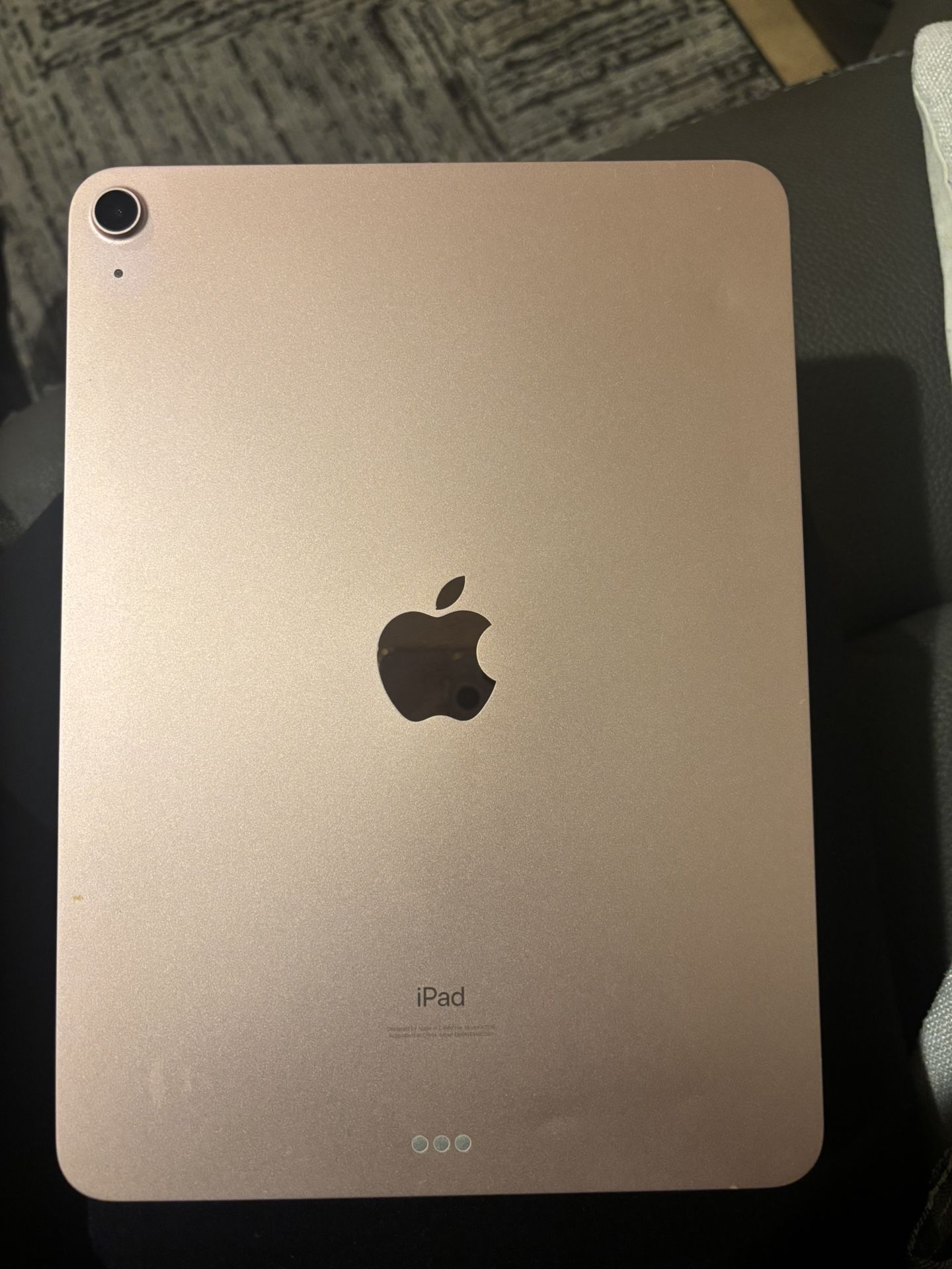 iPad Air 4 – 64GB Wi-Fi – Cracked Screen but Fully Functional – $200 OBO