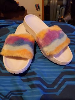 Womens UGG slides