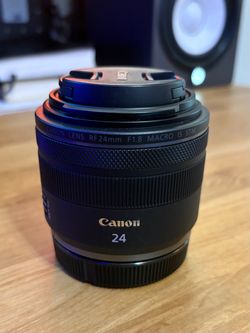 Canon RF 24mm f/1.8 MACRO IS STM Wide Angle Lens - Canon RF - LIKE NEW!
