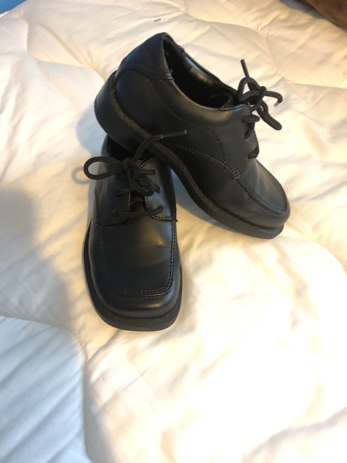 Boys shoes size 6 black