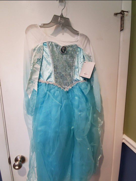 Brand new Frozen Elsa dress, great for Halloween or party!