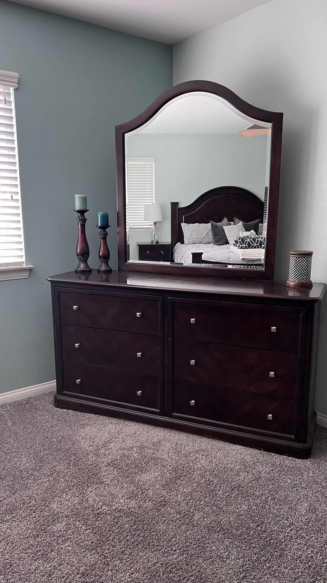Cal King Bedroom Set for Sale in Menifee, CA OfferUp