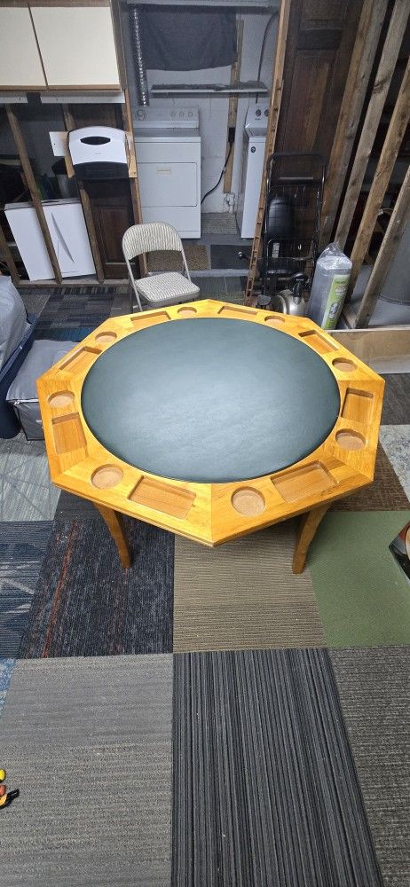 Poker Table