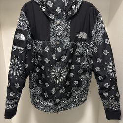 Supreme The North face Bandana Mountain Jacket in Sz Small