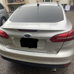 2015 Ford Focus SE Sedan
