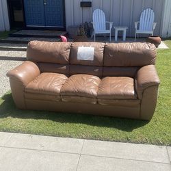 FREE COUCH