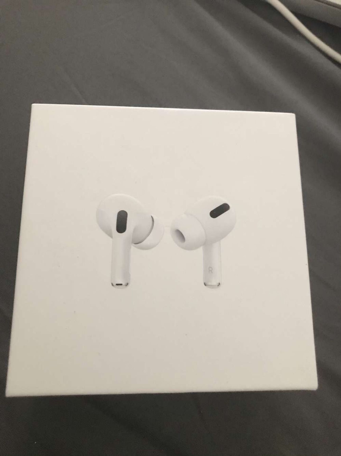 AirPods Pro 100