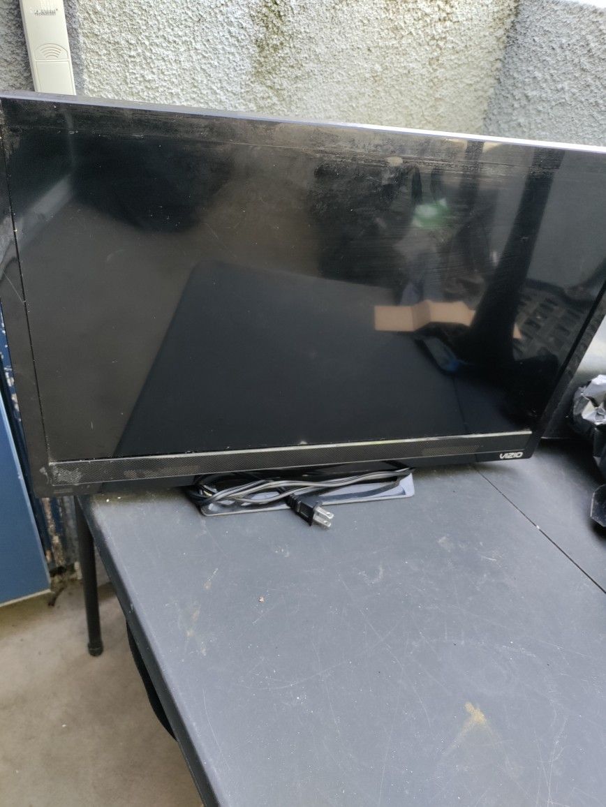 Vizio TV 24 Inch