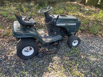Lawnmower. Free. DOES NOT WORK