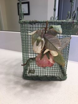 Decorative wire basket