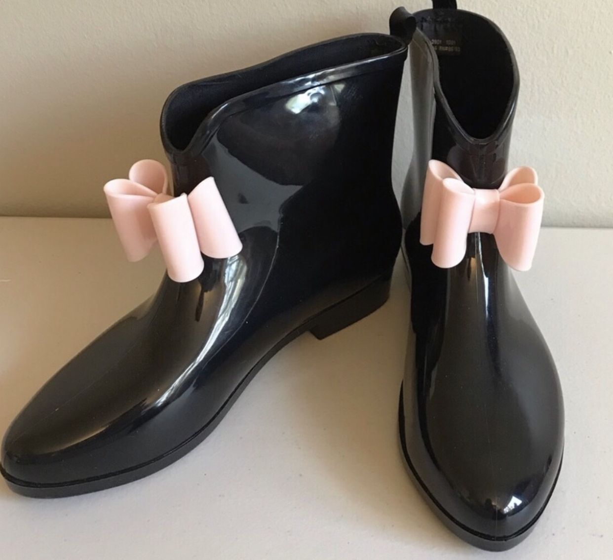 Women’s Rain boots- 9.5