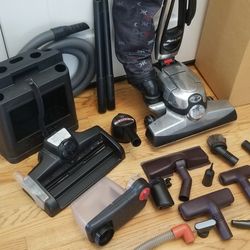 NEW cond KIRBY AVALIR2 VACUUM WITH COMPLETE ATTACHMENTS  , SHAMPOO SYSTEM  , ZIP BRUSH   ,AMAZING SUCTION  , WORKS EXCELLENT  , IN THE BOX 