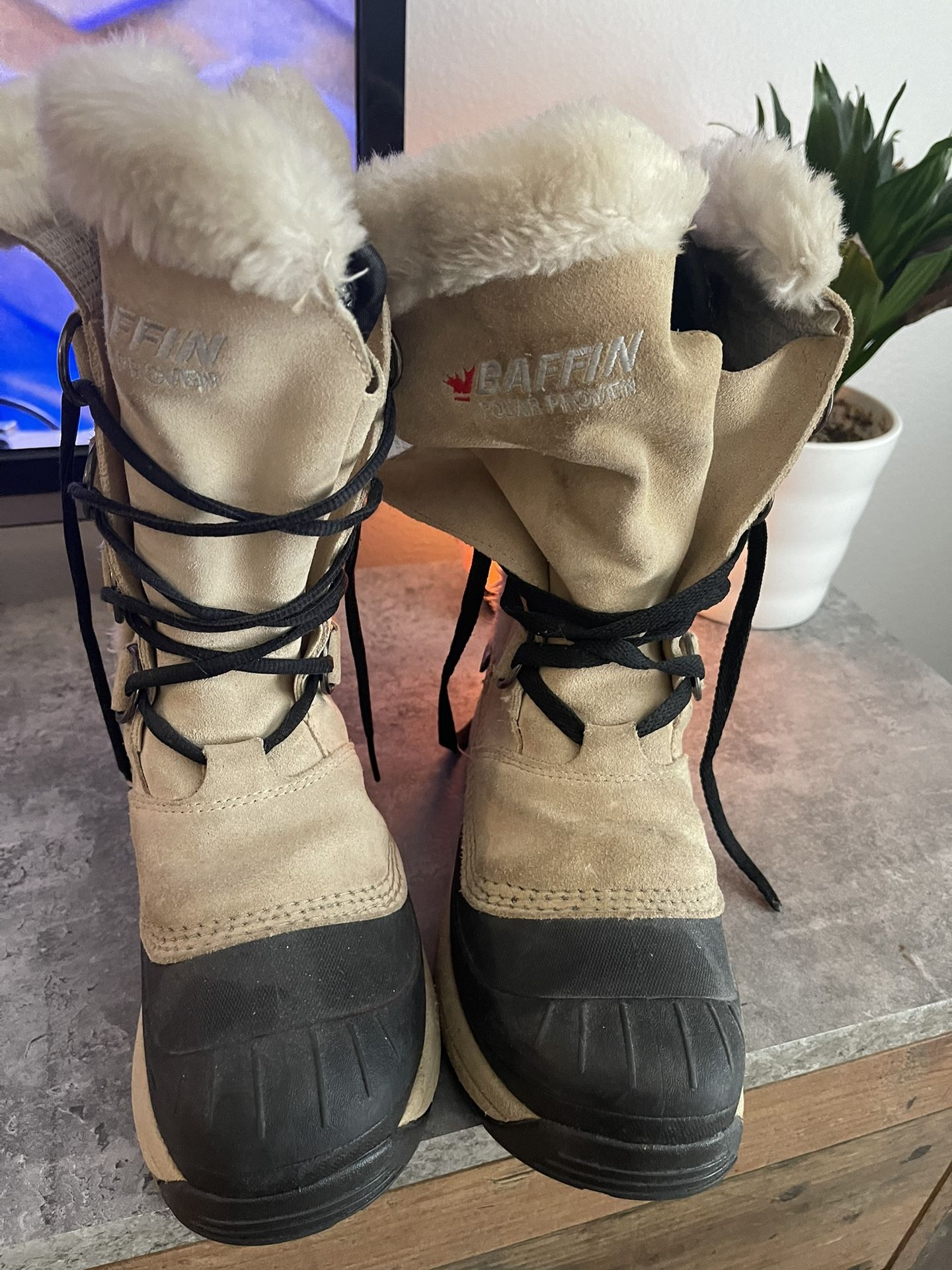 Baffin Winter boots Women’s Size 9