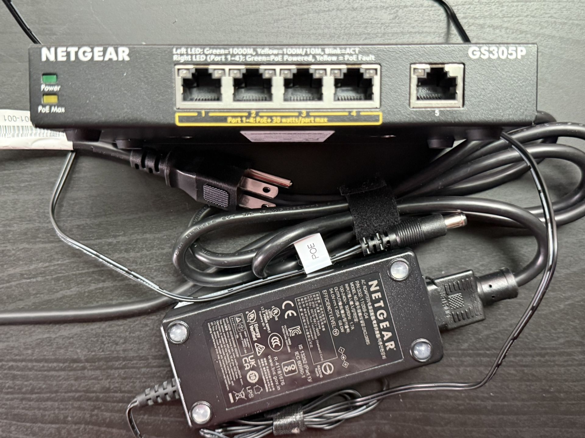 Netgear (GS305P) 5-Port PoE Gigabit Switch, Unmanaged