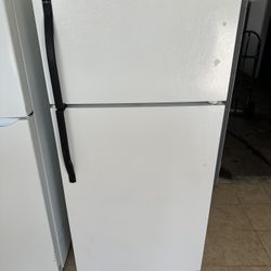 Kenmore 30” W Top & Bottom Refrigerator 